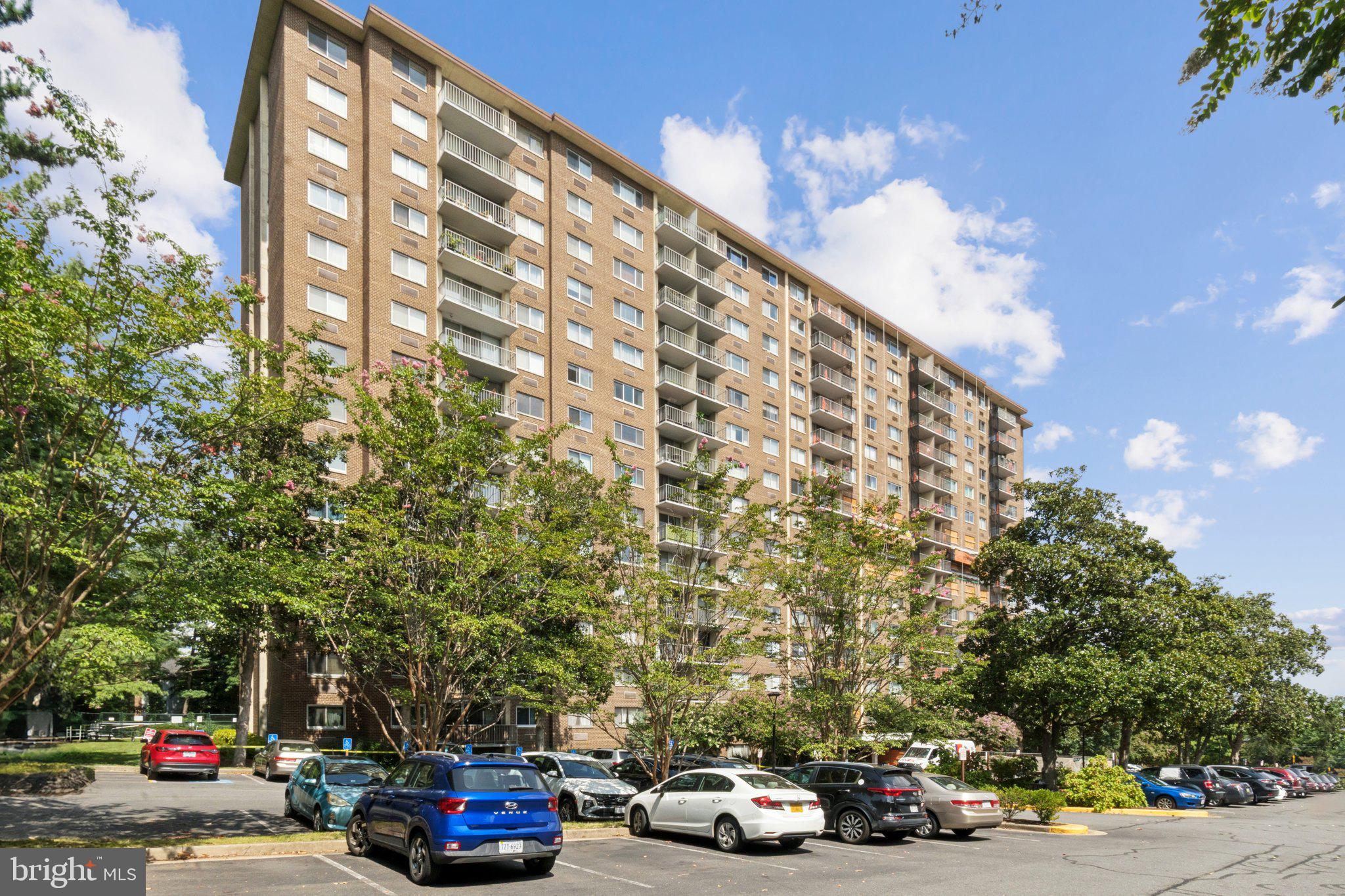 2059 HUNTINGTON AVENUE 111