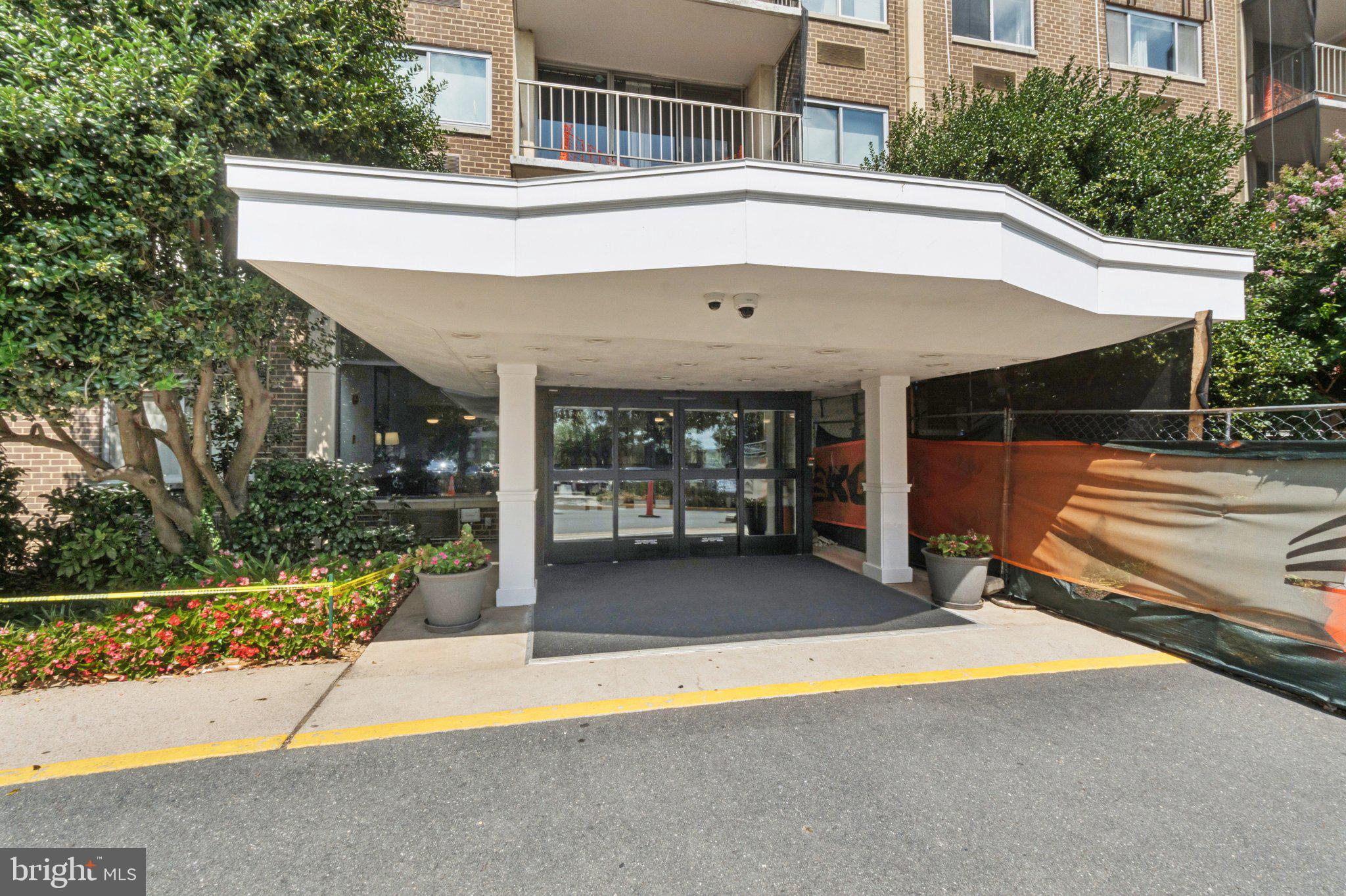 2059 HUNTINGTON AVENUE 111