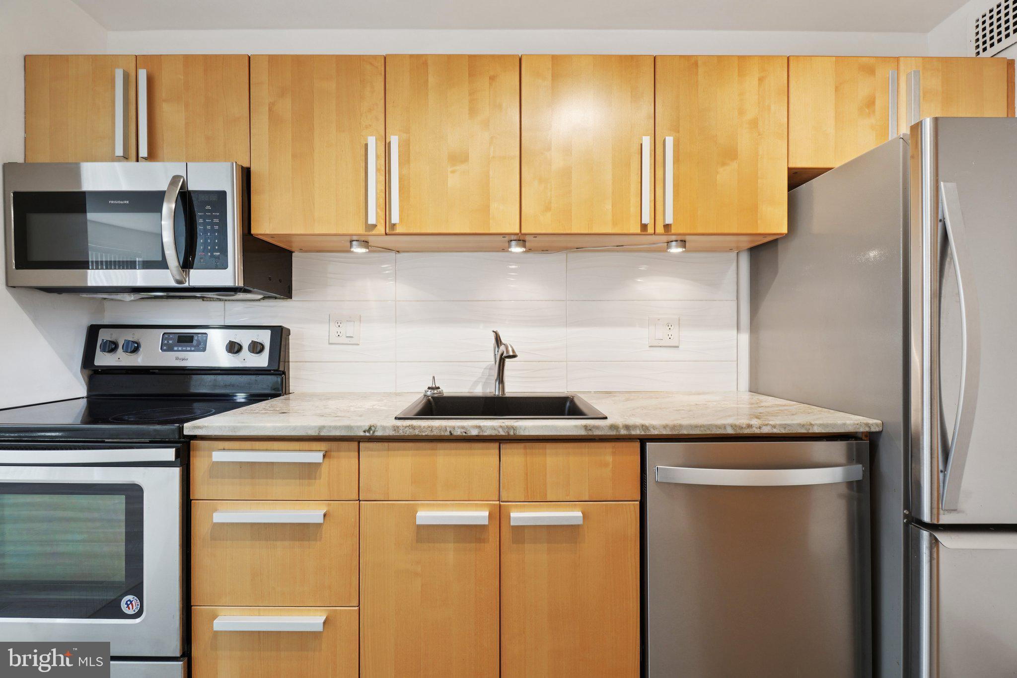 2059 HUNTINGTON AVENUE 111