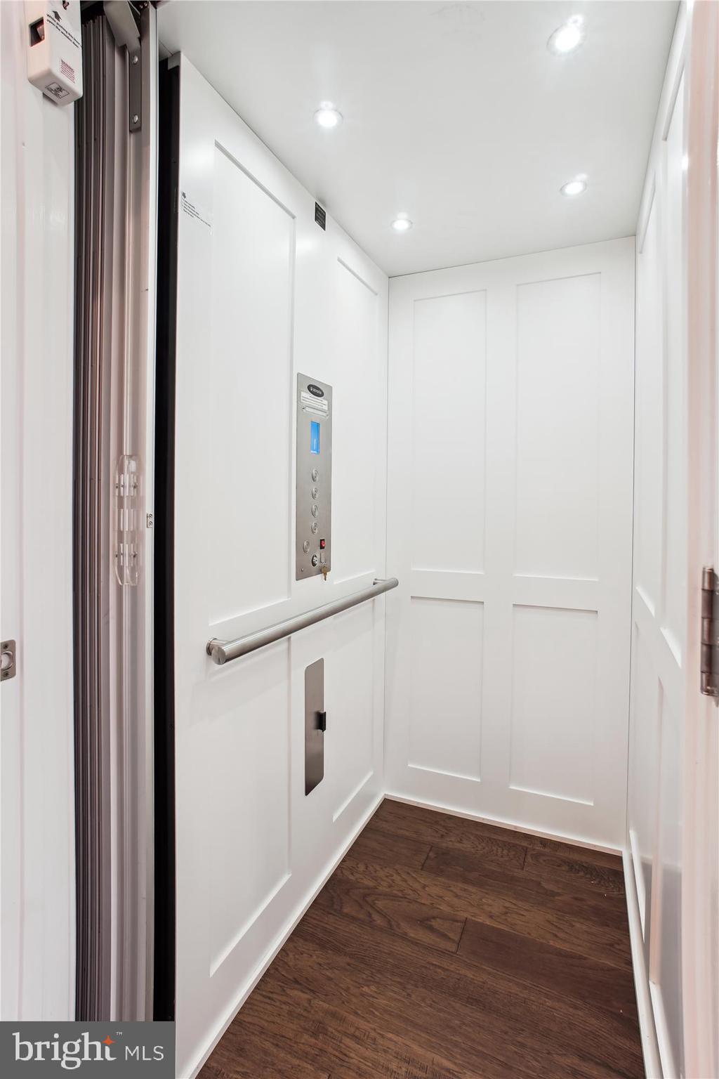 7551 SAWYER FARM WAY #1703