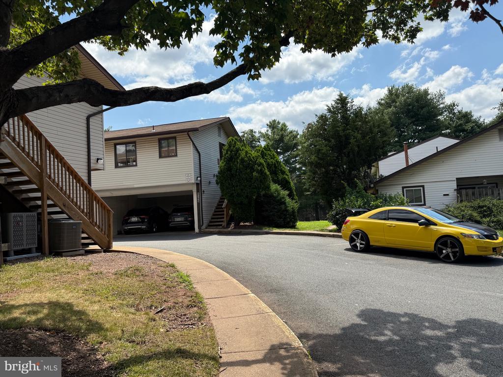 4193 MEADOWLAND CT