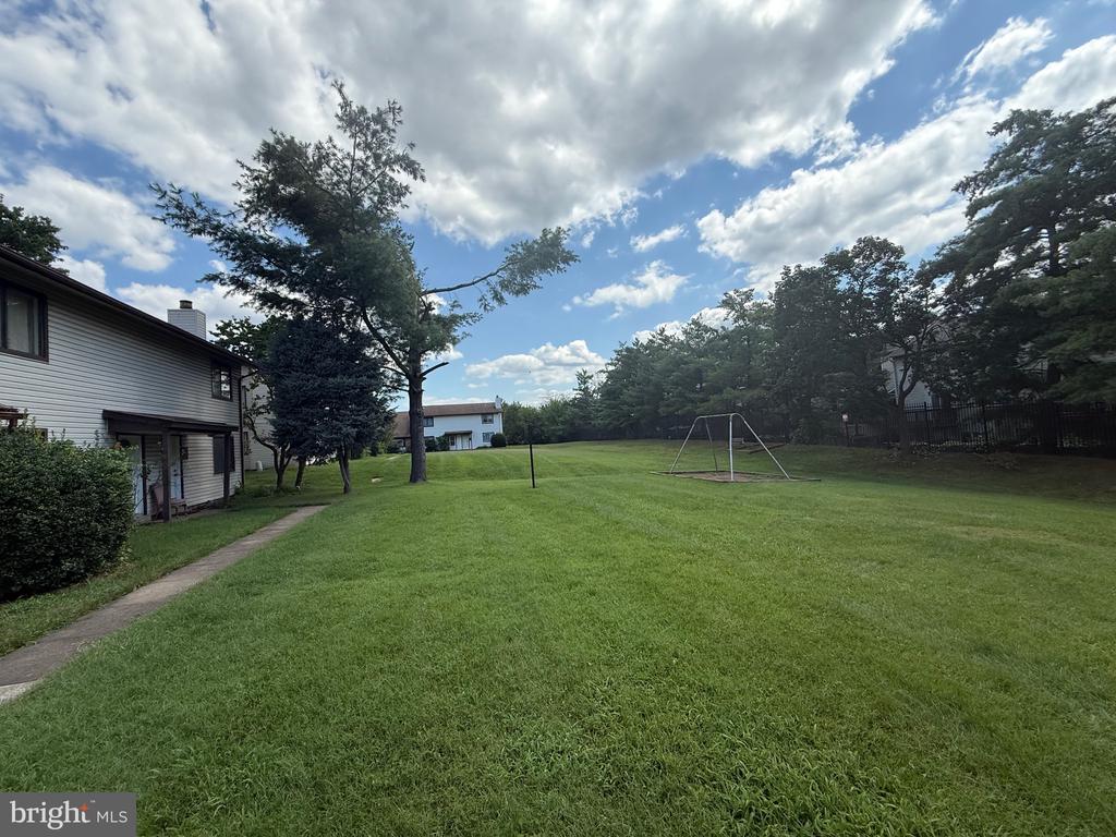 4193 MEADOWLAND CT