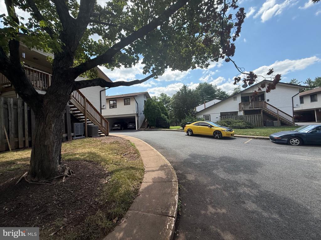 4193 MEADOWLAND CT