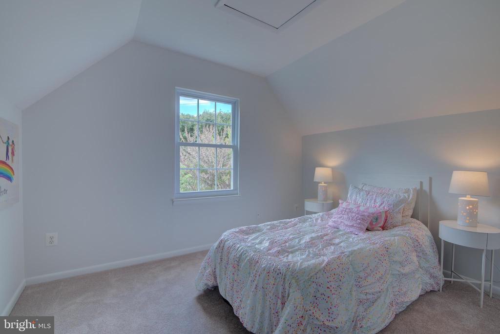 1404 Skyhaven Ct