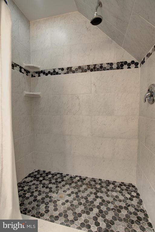 1404 Skyhaven Ct