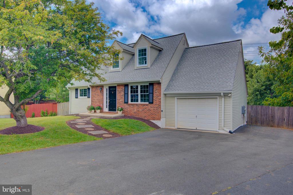 1404 Skyhaven Ct