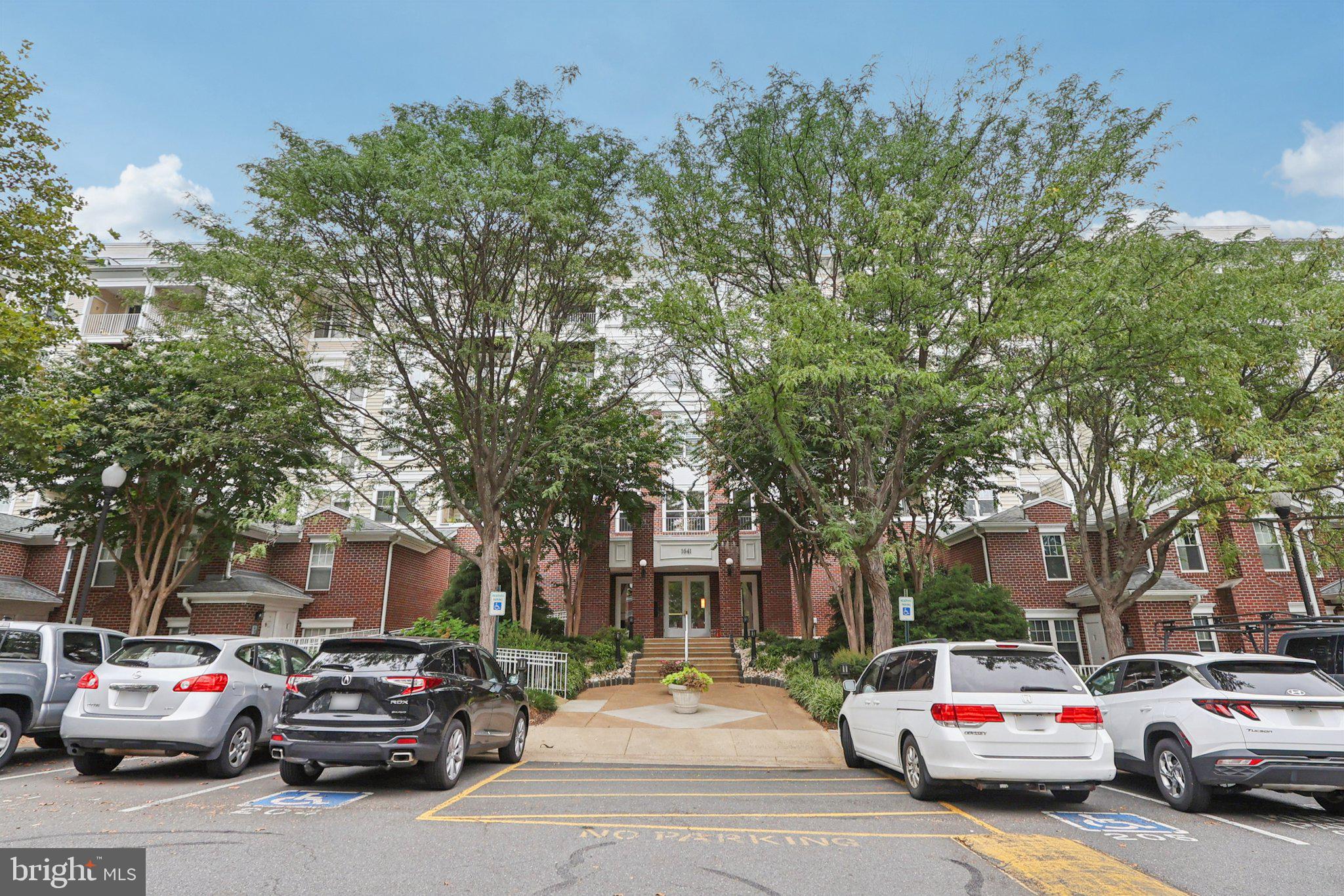 1641 International Dr #207