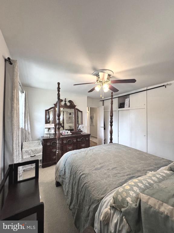 5610 IONA WAY
