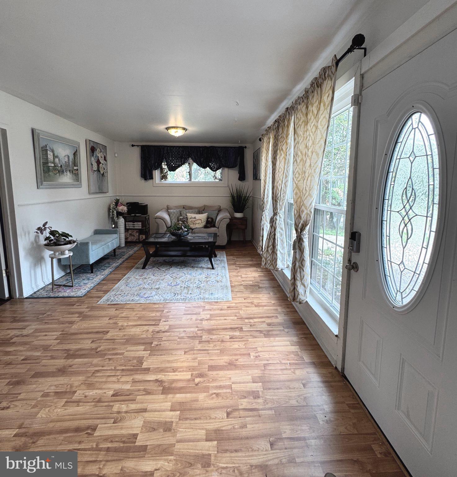 5610 IONA WAY