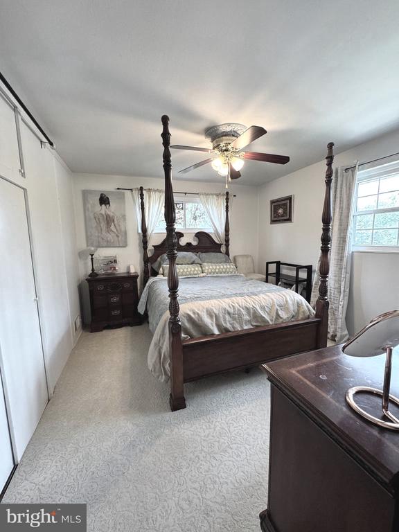 5610 IONA WAY