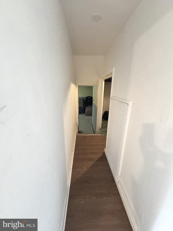 5610 IONA WAY