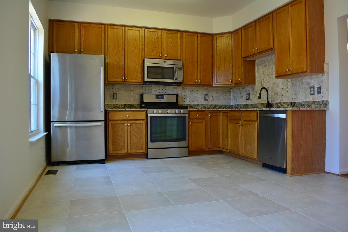 2518 JAMES MAURY DR