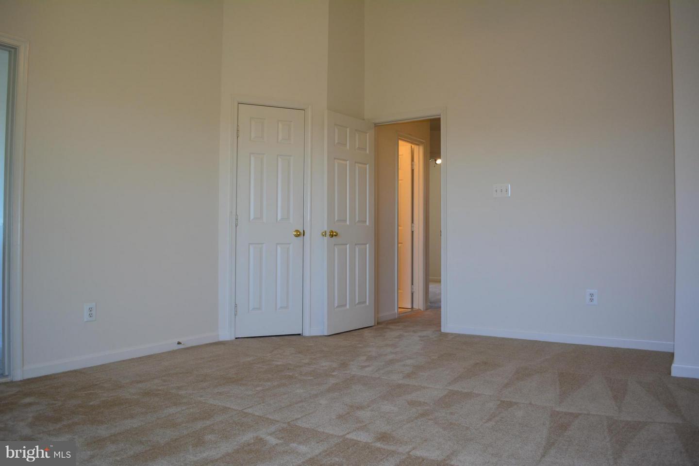 2518 JAMES MAURY DR