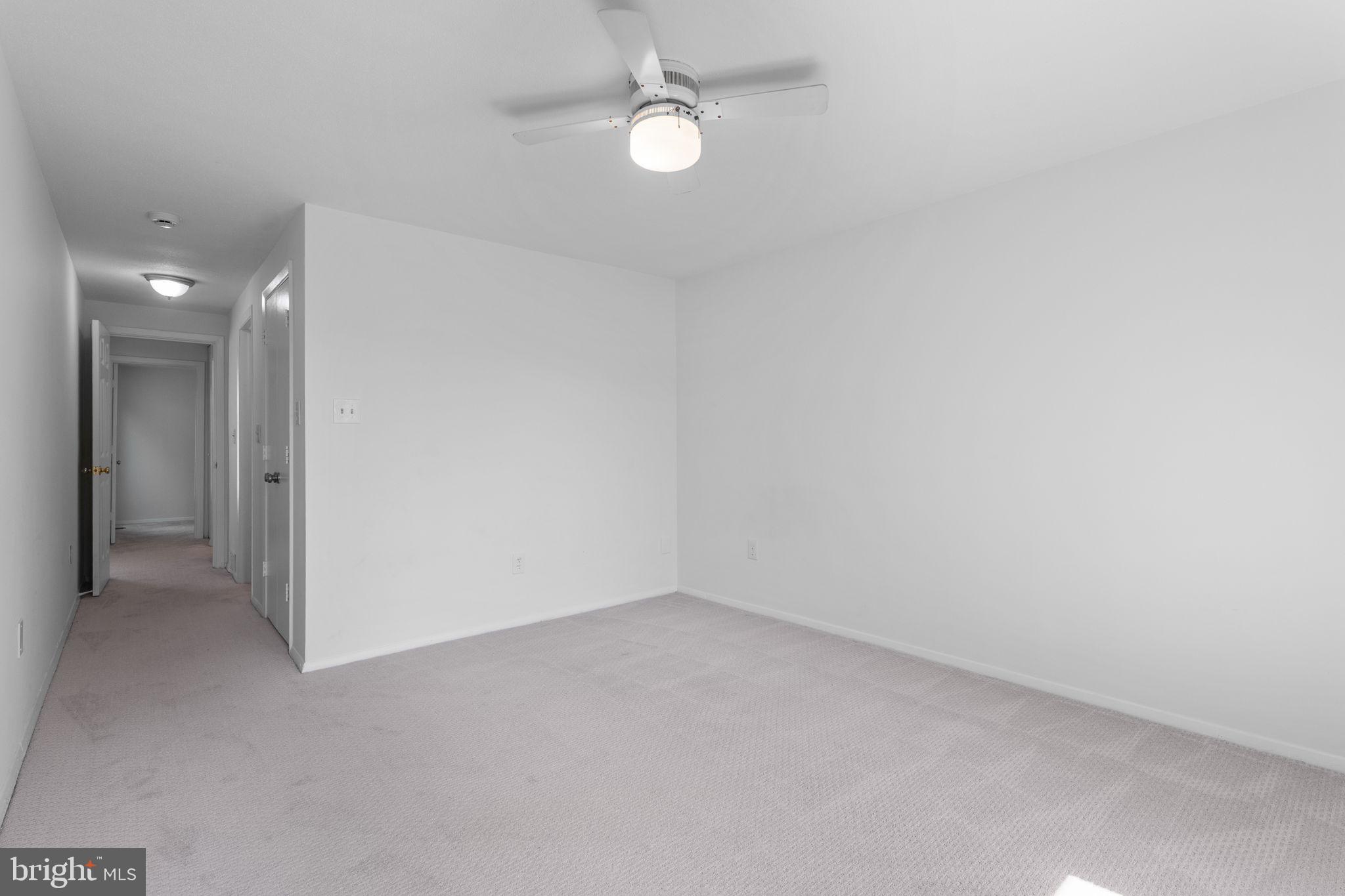 1806 N Shore Ct