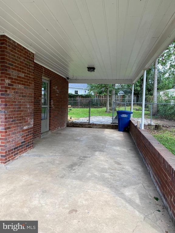 3137 CRESWELL DR