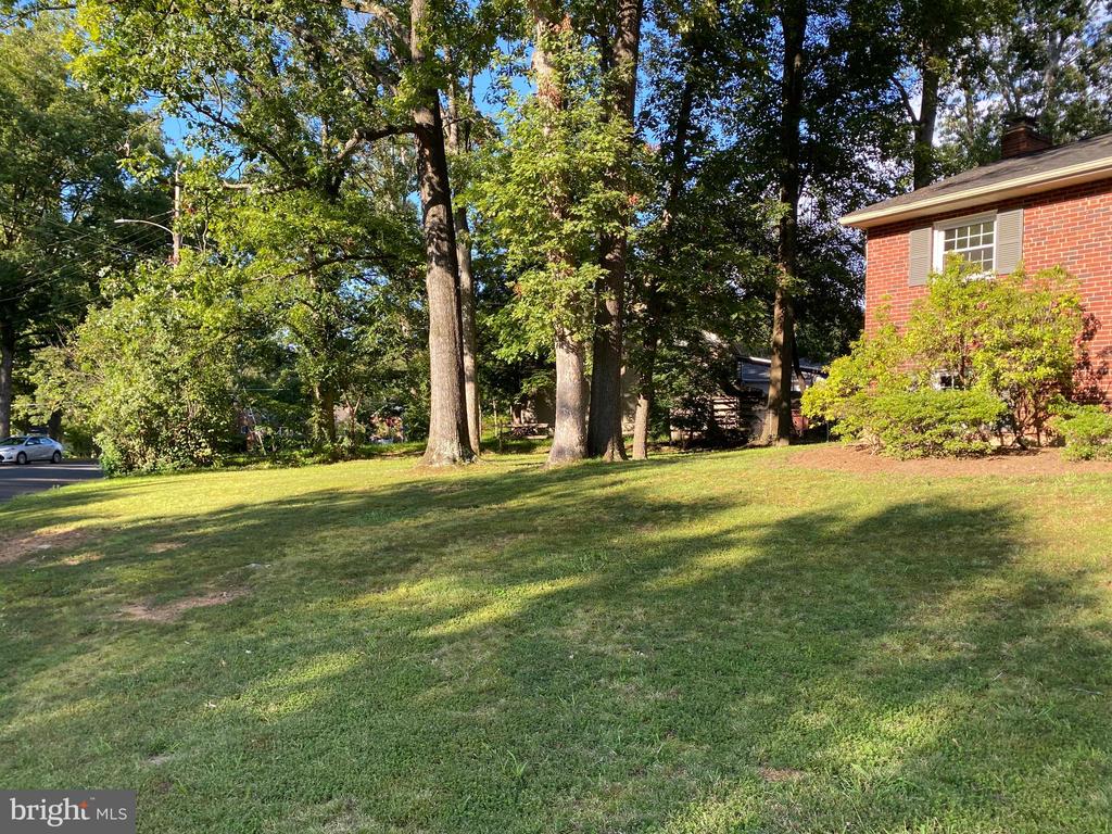 3137 CRESWELL DR