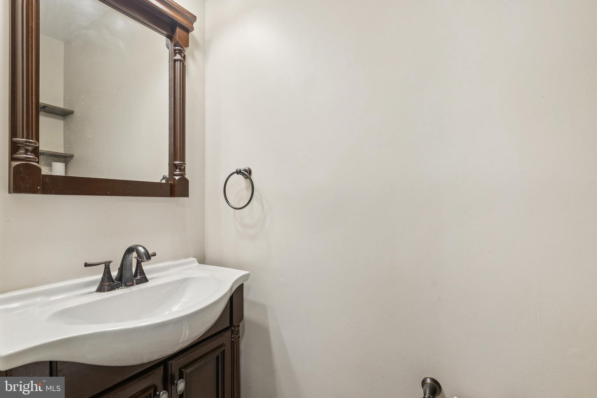 8482 Springfield Oaks Dr