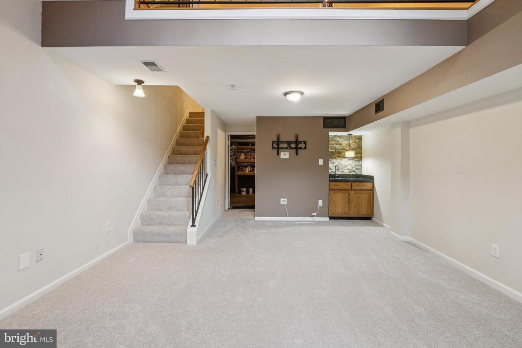 8482 Springfield Oaks Dr