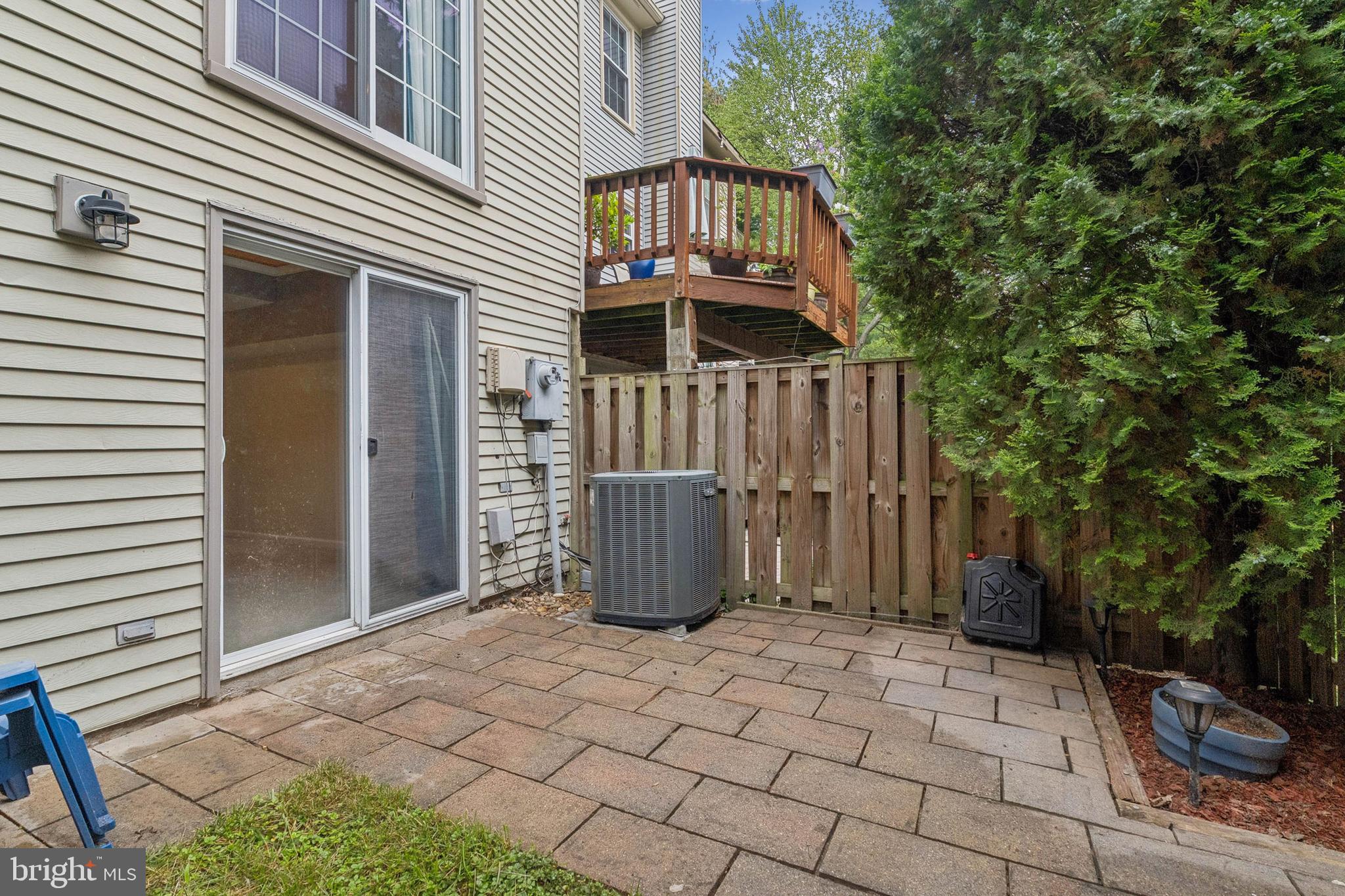 8482 Springfield Oaks Dr