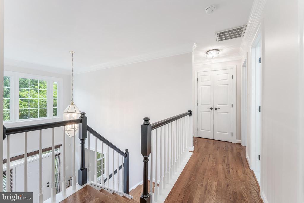 5274 TRACTOR LANE