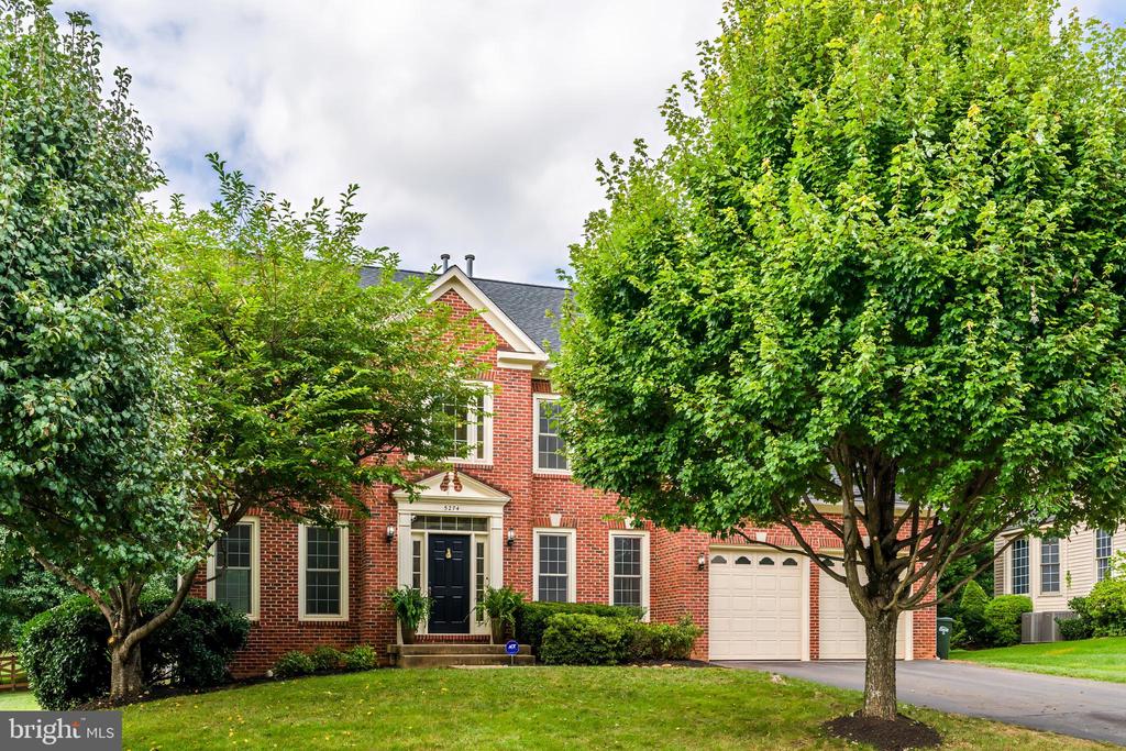 5274 TRACTOR LANE