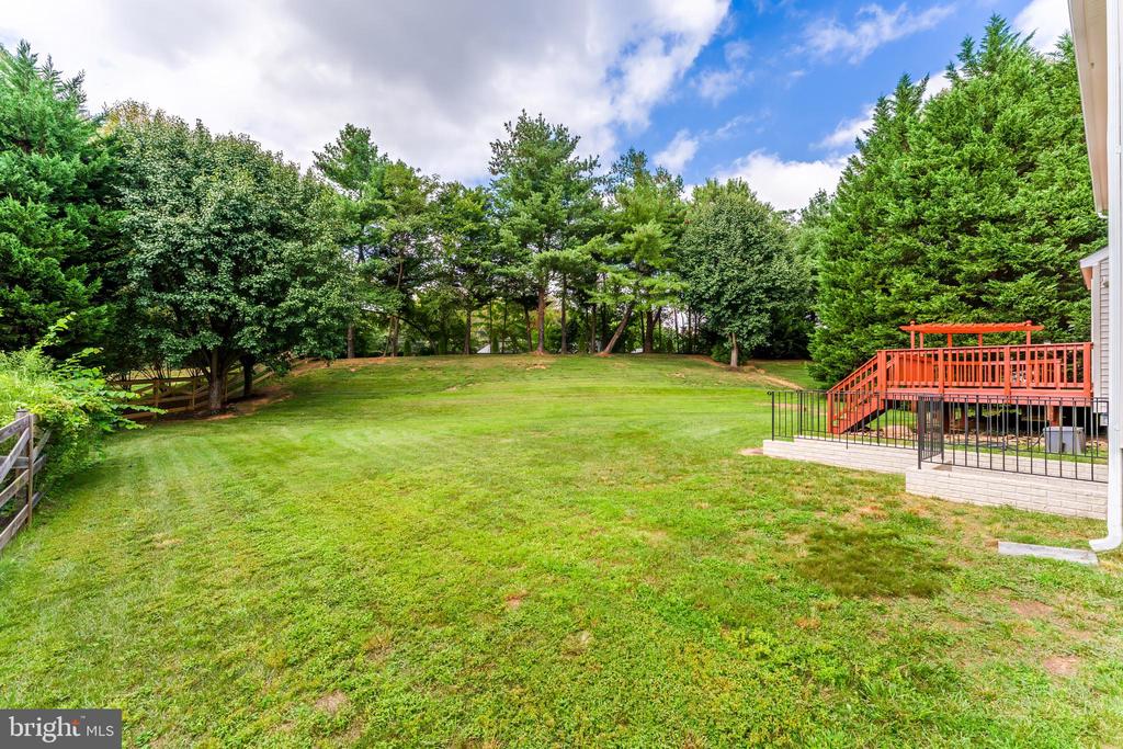 5274 TRACTOR LANE