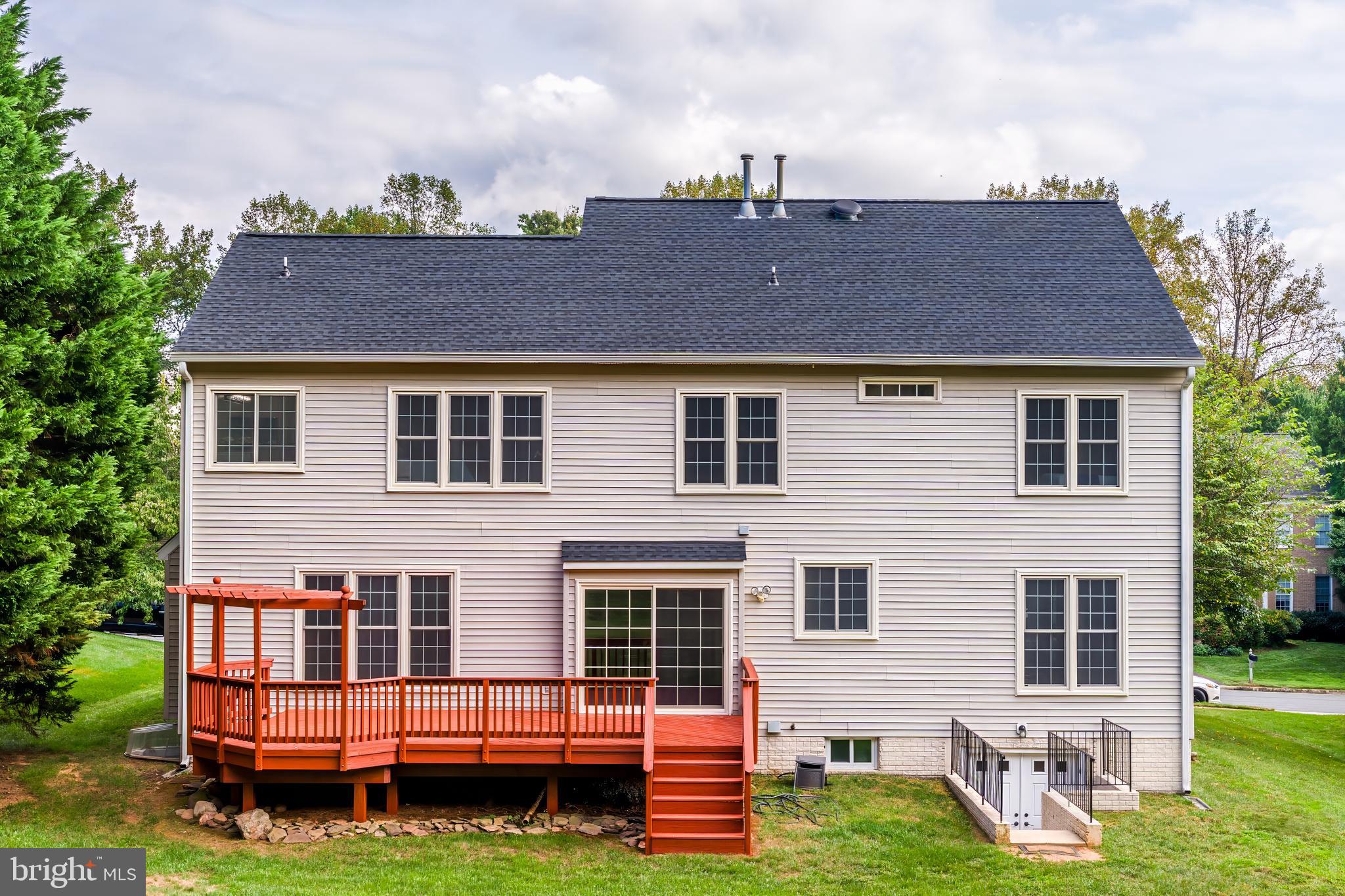 5274 TRACTOR LANE