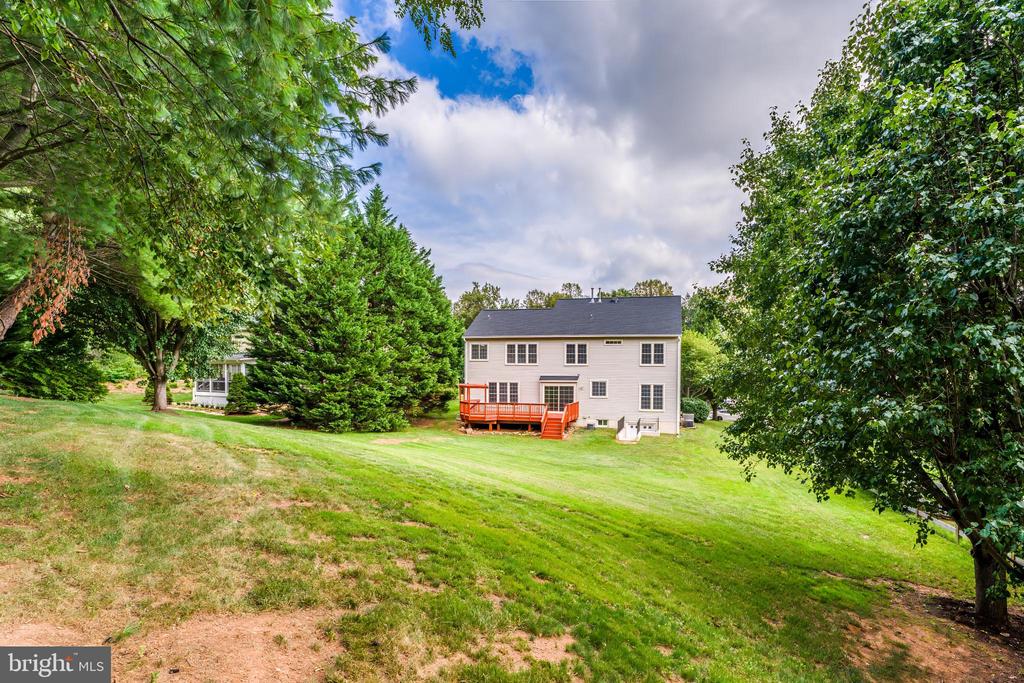 5274 TRACTOR LANE