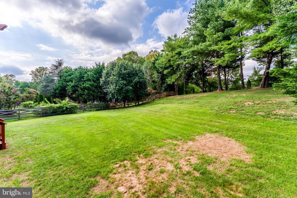 5274 TRACTOR LANE