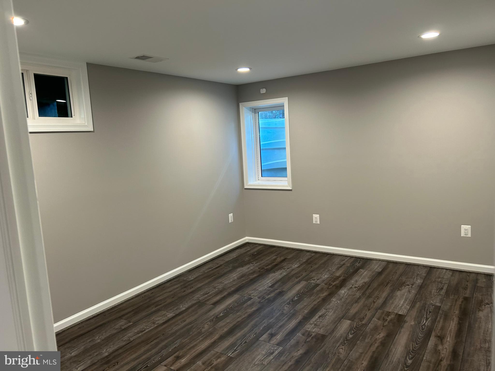 5274 TRACTOR LANE