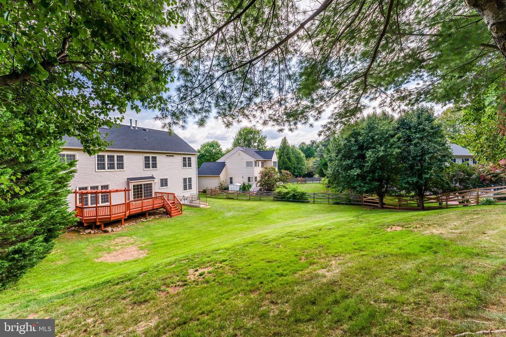 5274 TRACTOR LANE