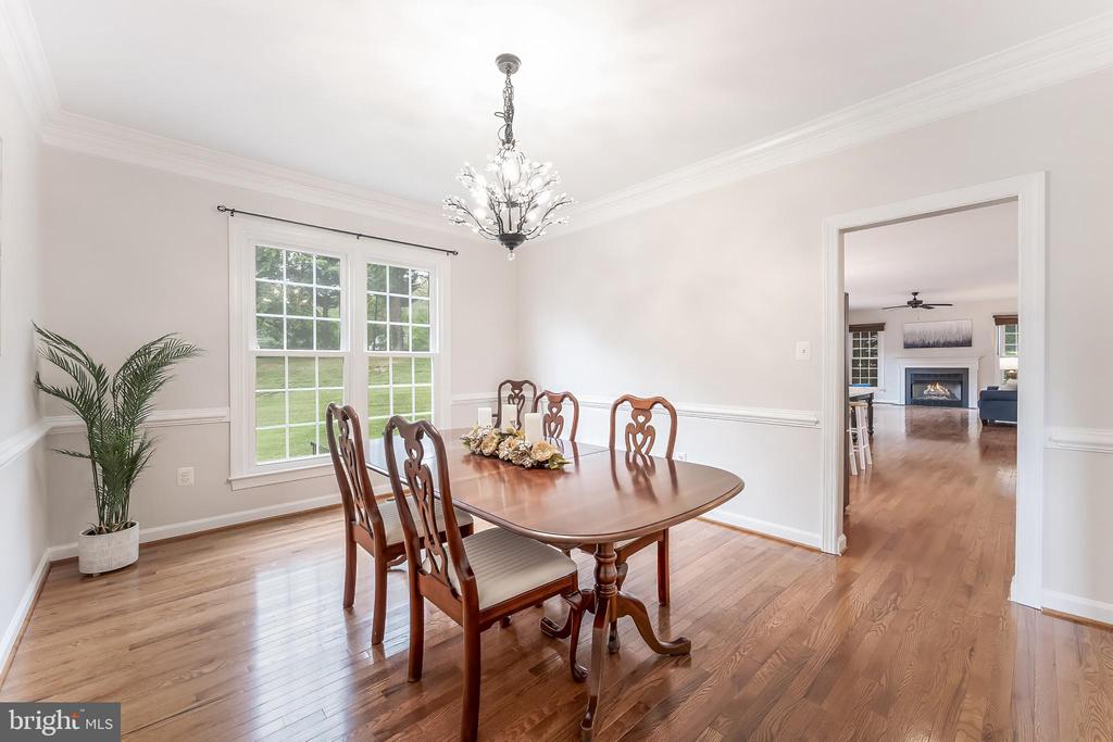5274 TRACTOR LANE