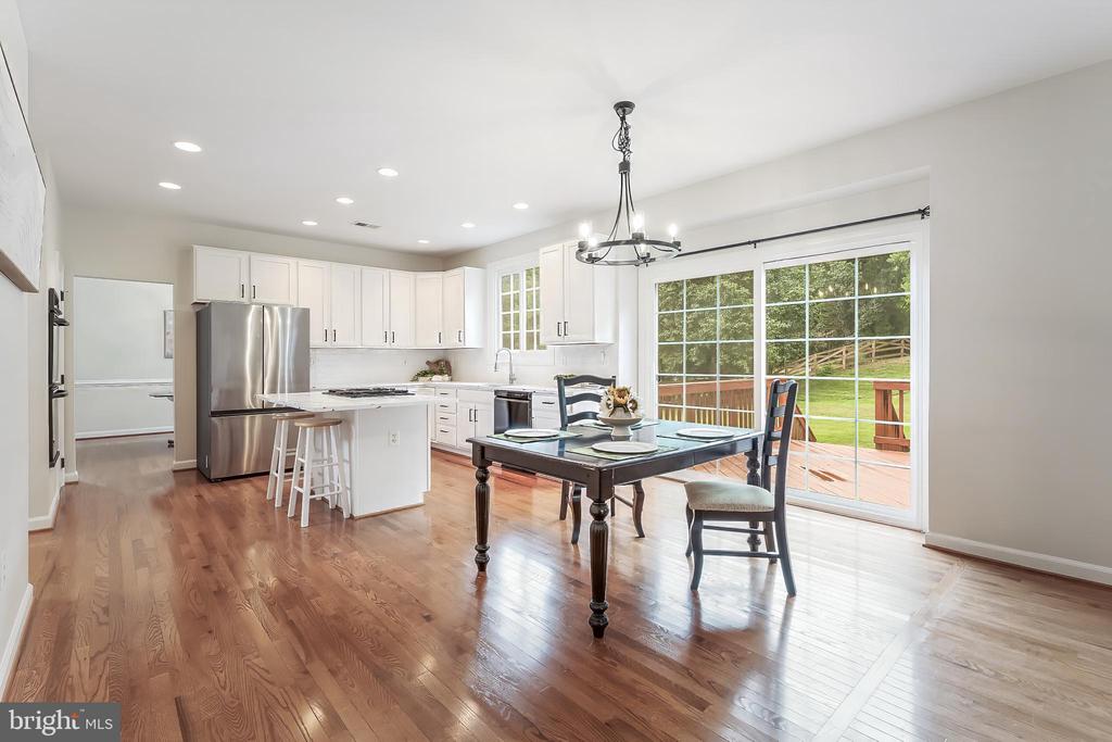 5274 TRACTOR LANE