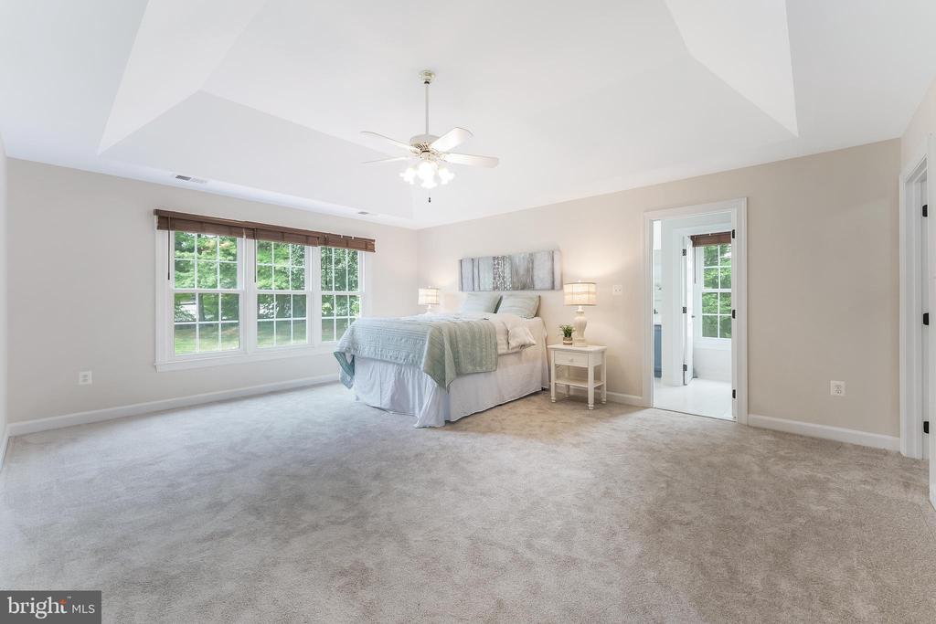 5274 TRACTOR LANE
