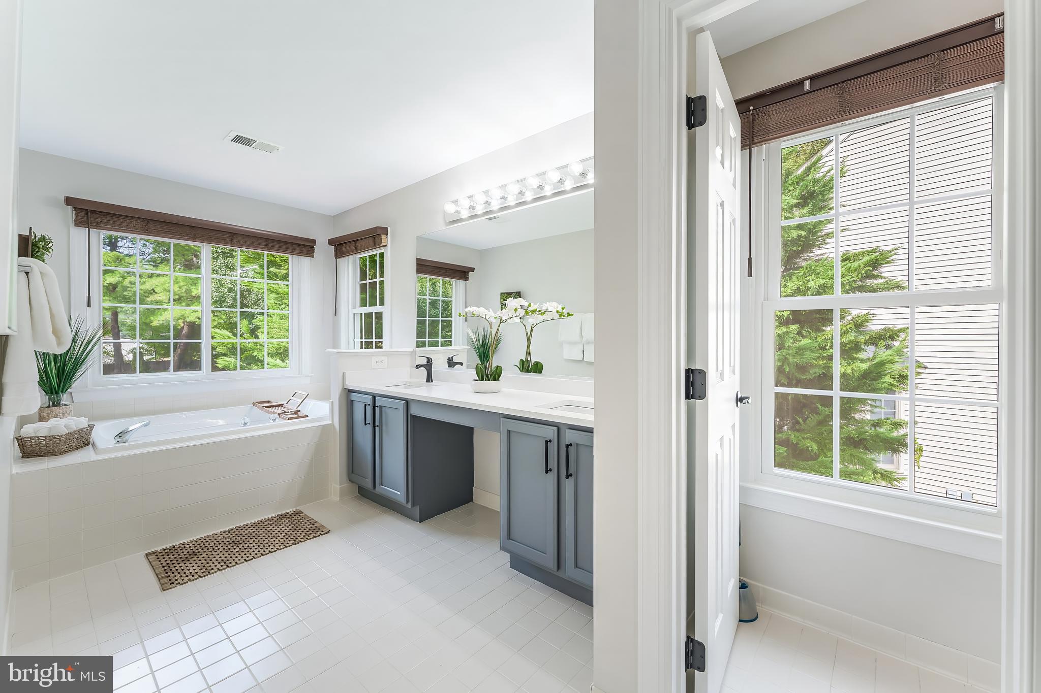 5274 TRACTOR LANE