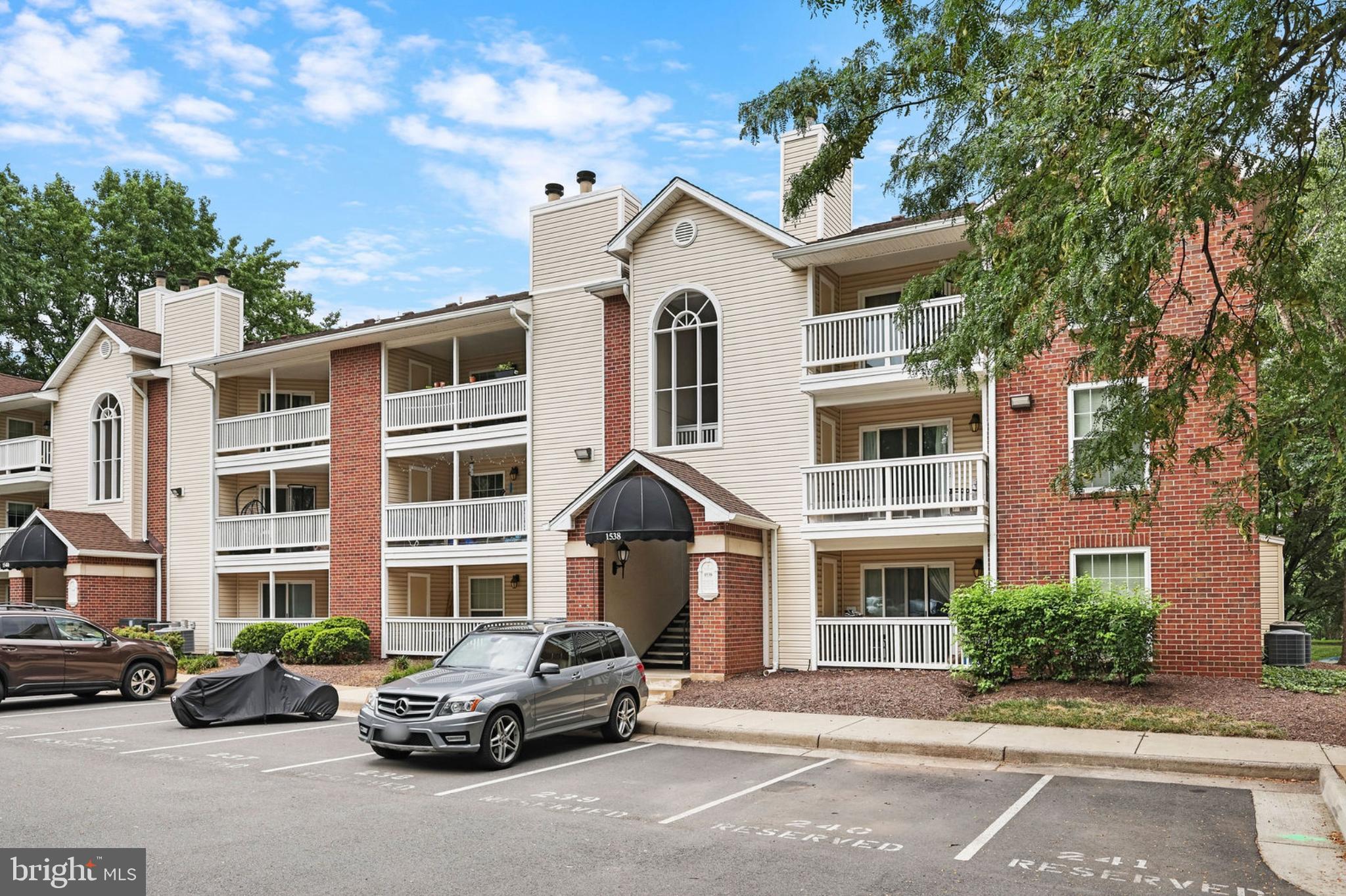 1538 LINCOLN 302