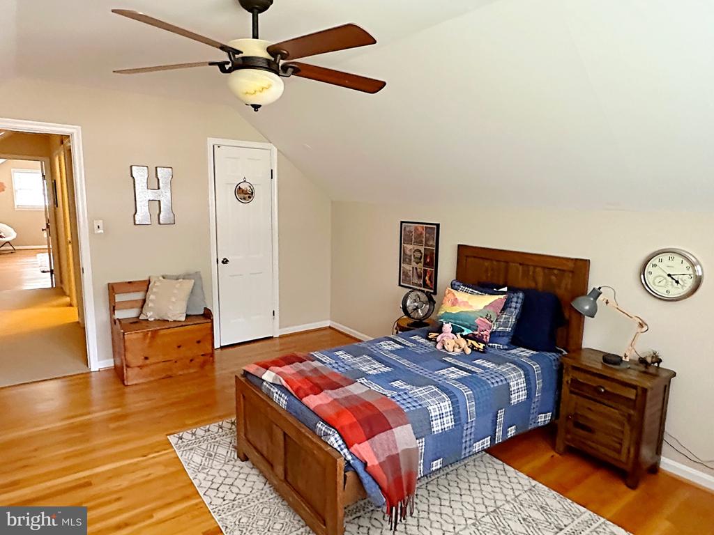 422 OLD COURTHOUSE ROAD NE