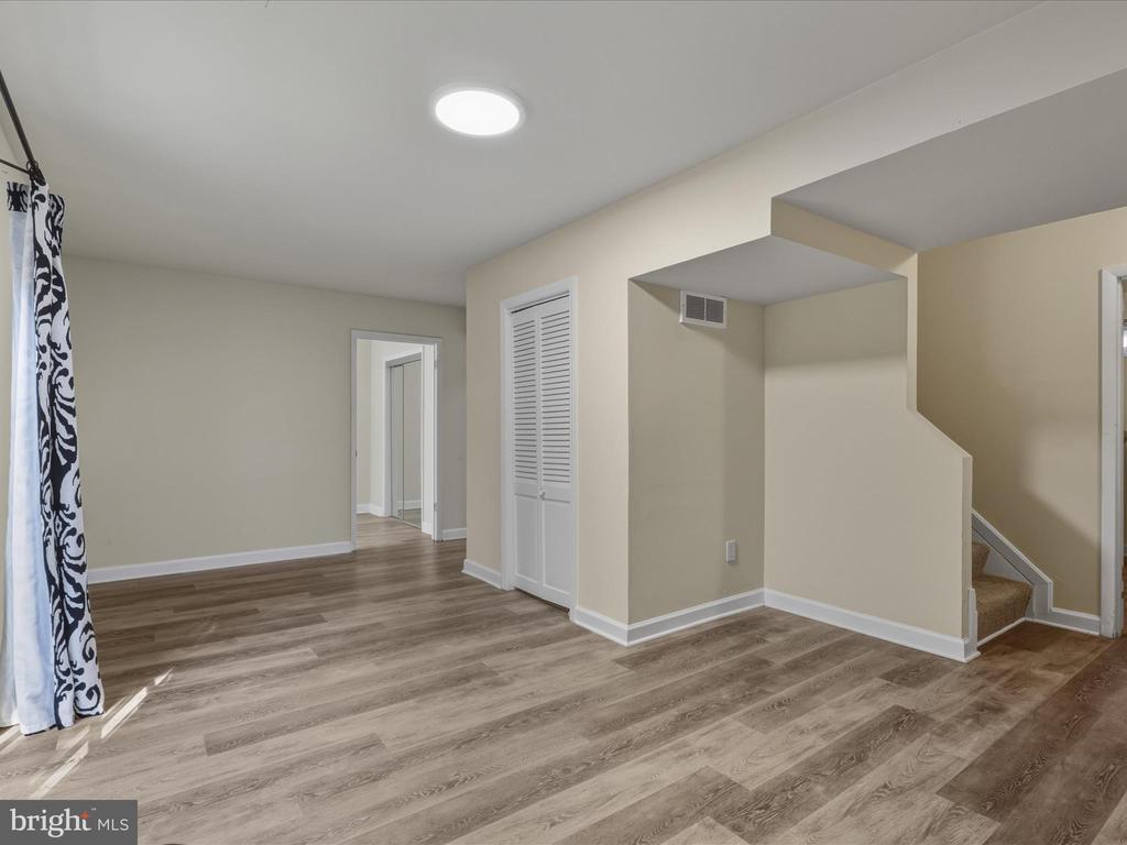 9816 PEBBLE WEIGH COURT