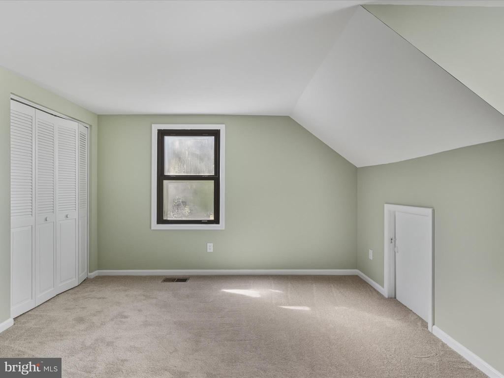 9816 PEBBLE WEIGH COURT