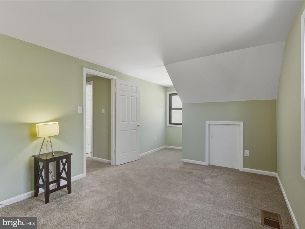9816 PEBBLE WEIGH COURT