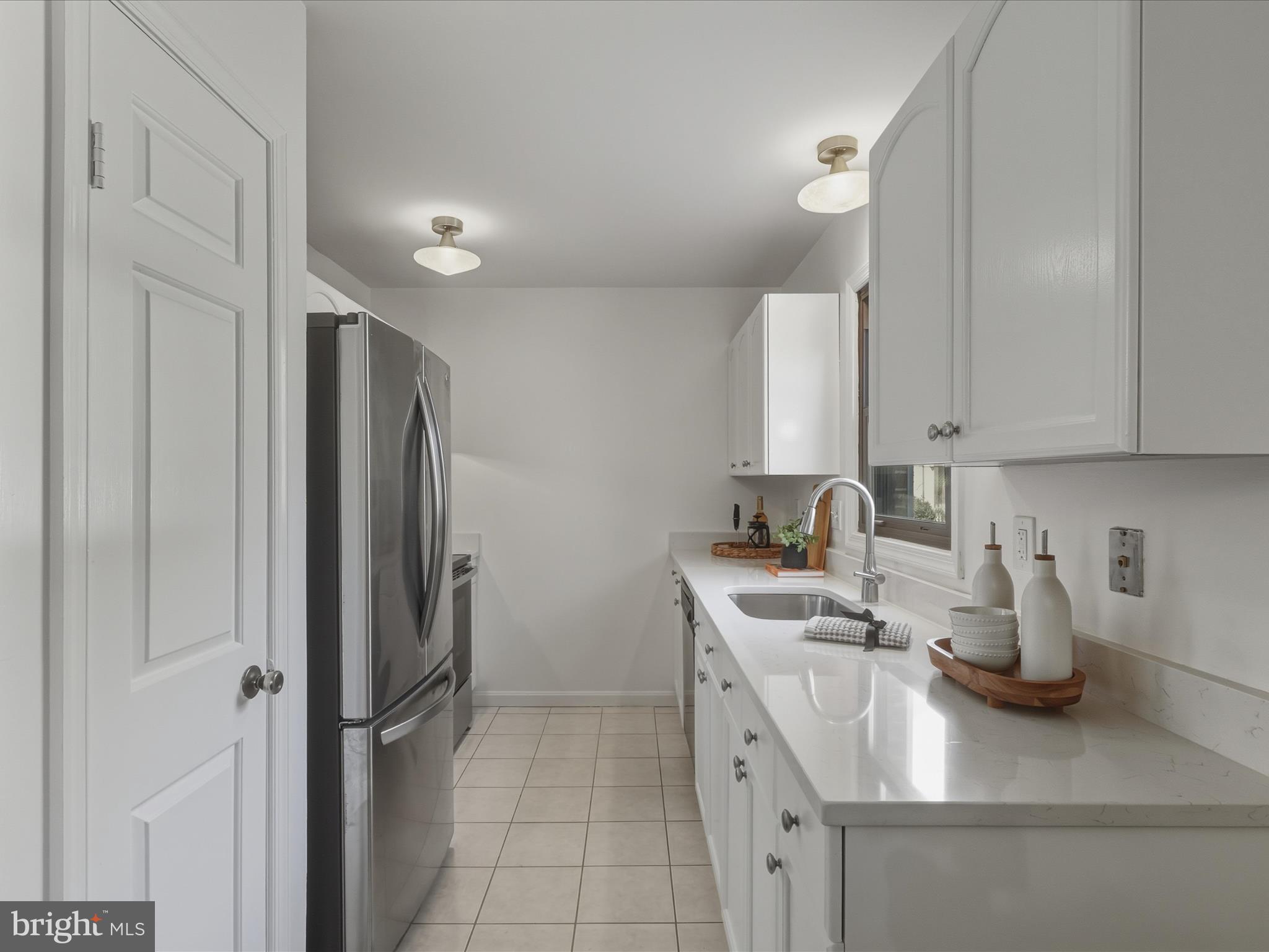 9816 PEBBLE WEIGH COURT