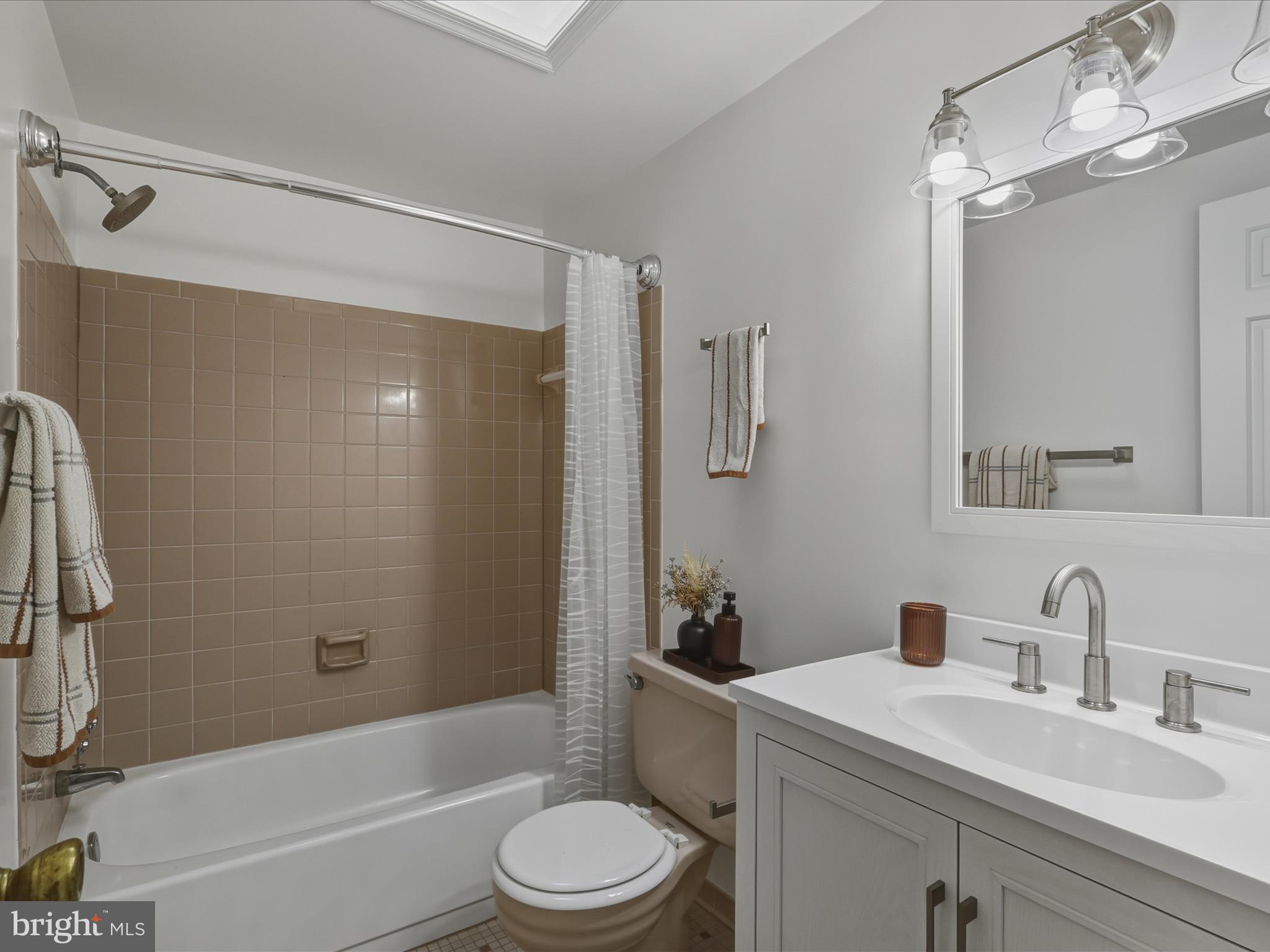 9816 PEBBLE WEIGH COURT