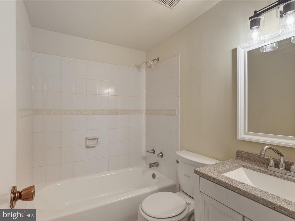 9816 PEBBLE WEIGH COURT