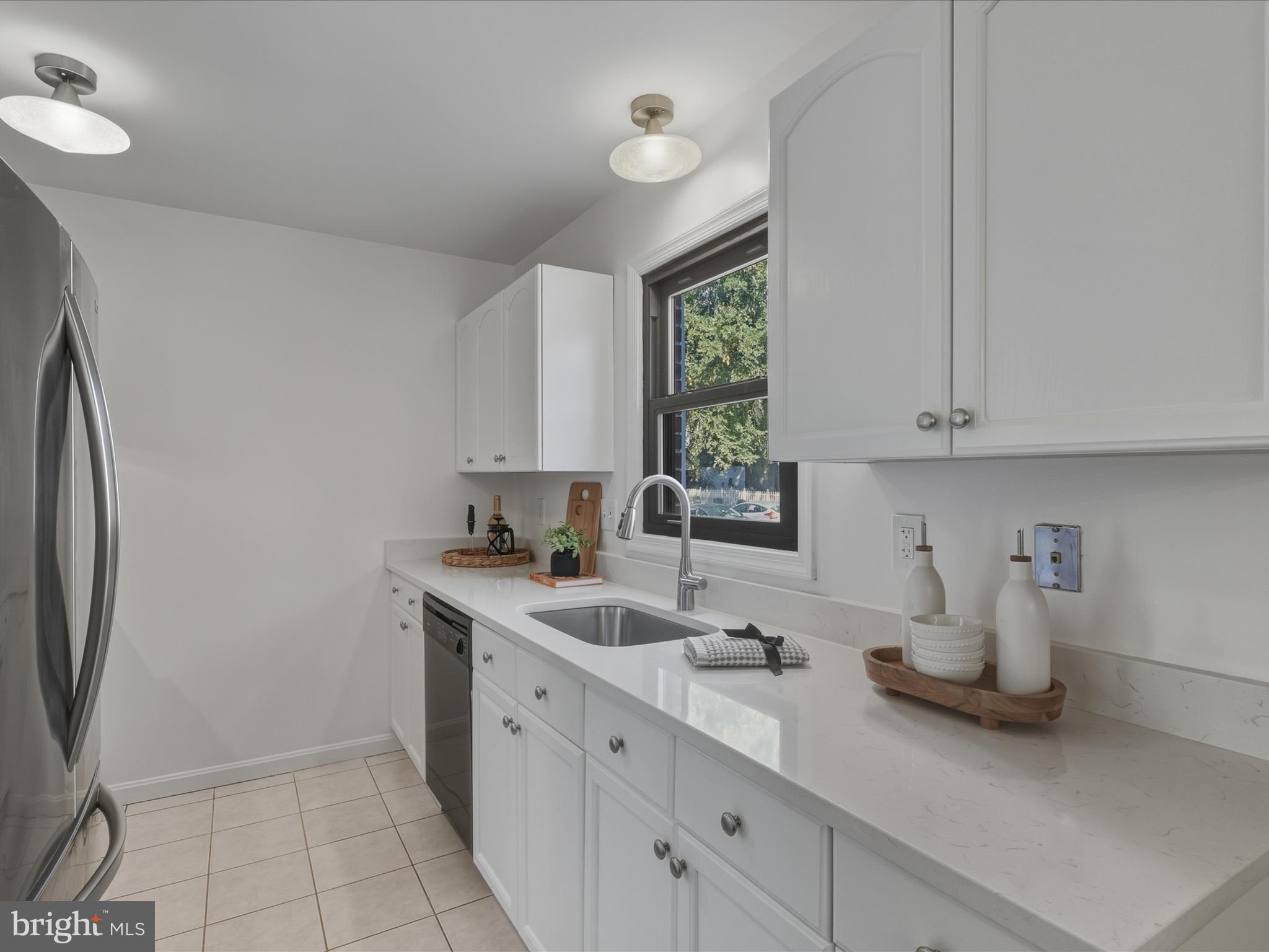 9816 PEBBLE WEIGH COURT