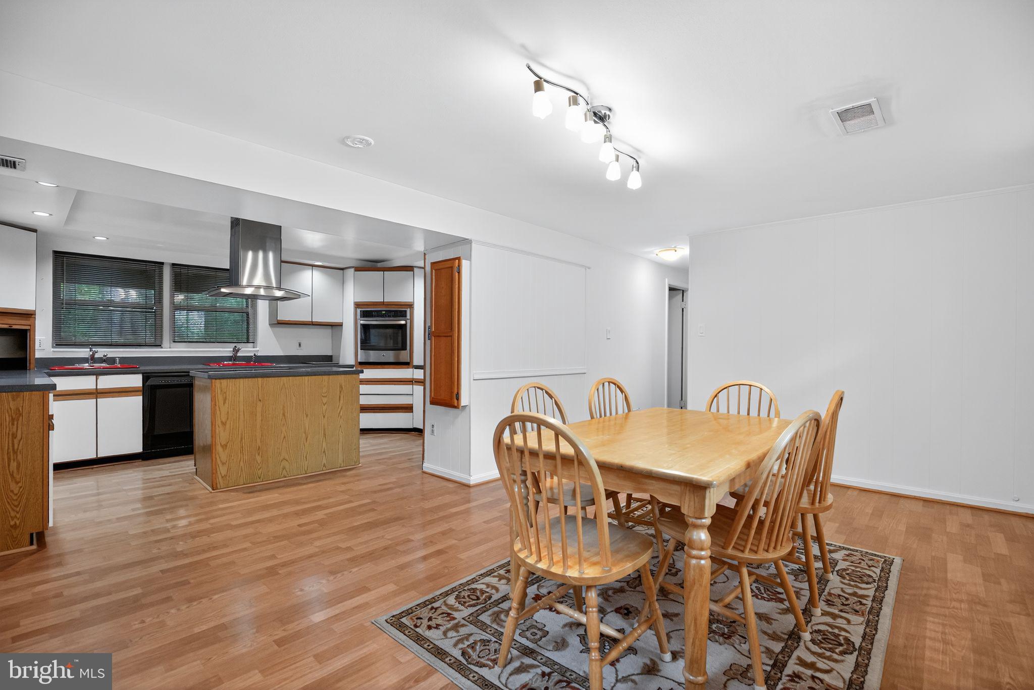 1704 COOL SPRING DRIVE