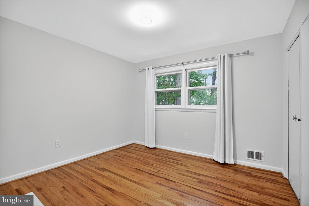1704 COOL SPRING DRIVE