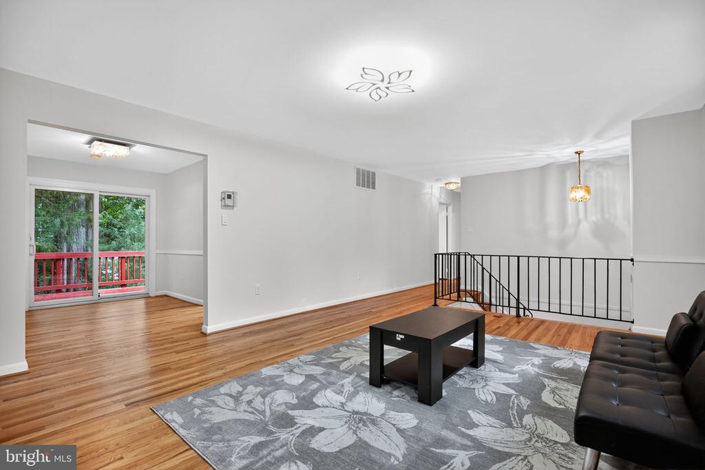 1704 COOL SPRING DRIVE