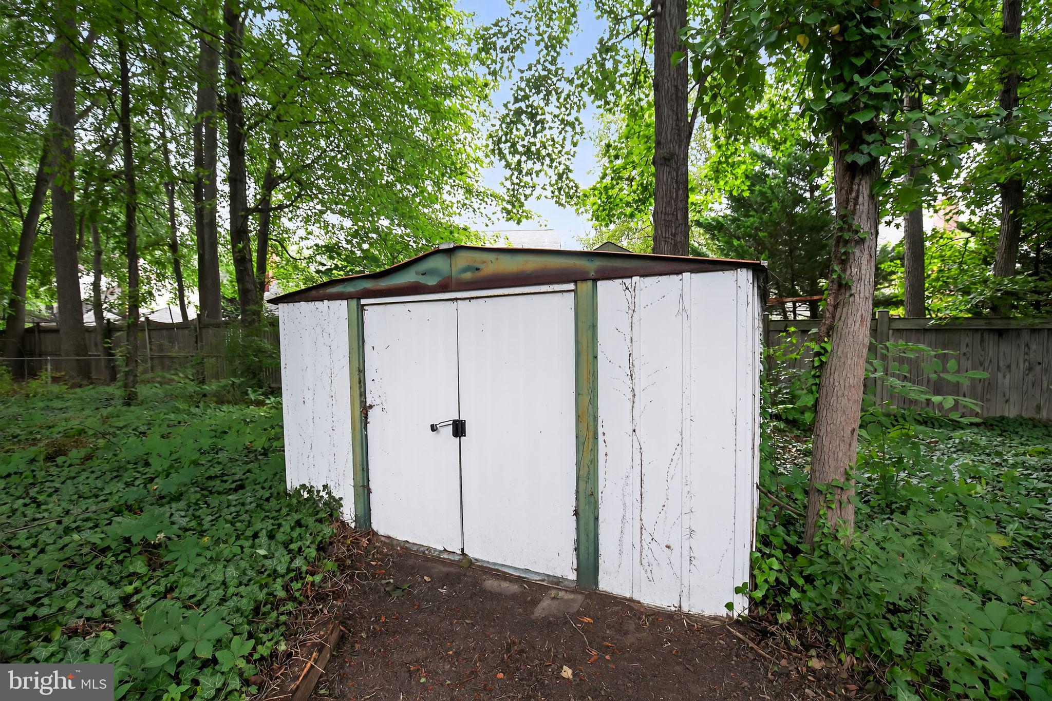 1704 COOL SPRING DRIVE