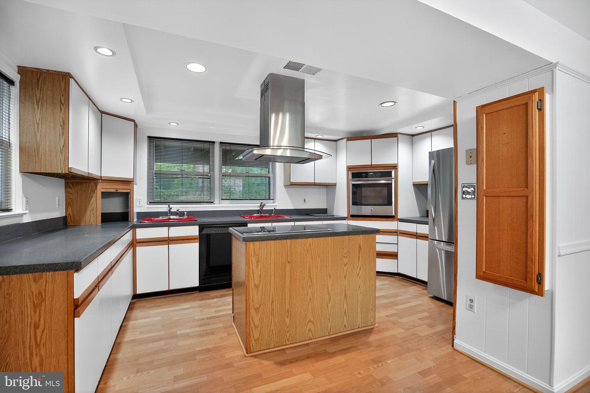 1704 COOL SPRING DRIVE