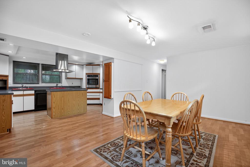 1704 COOL SPRING DRIVE